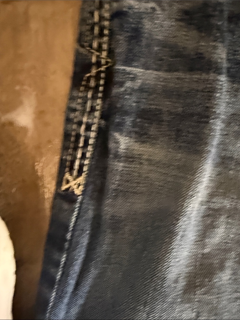 Ariat Men's Relaxed Bootcut Denim Jeans in Dark Blue Wash - Picture 8 of 16